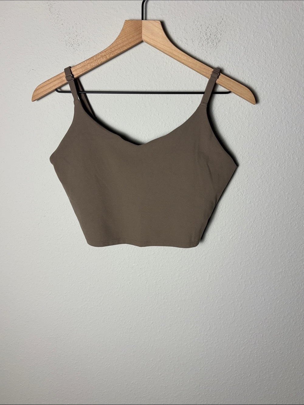 Athleta Elation V Neck Crop Bra Taupe